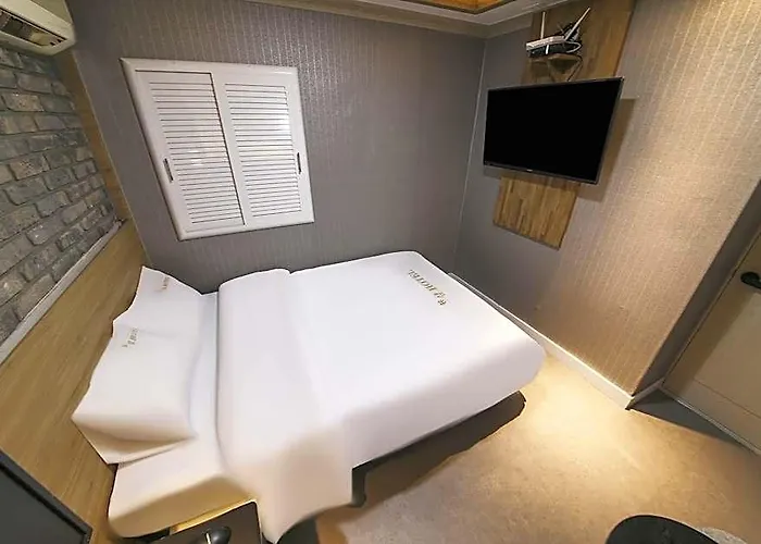 Yongsan Sharp Hotel 2*